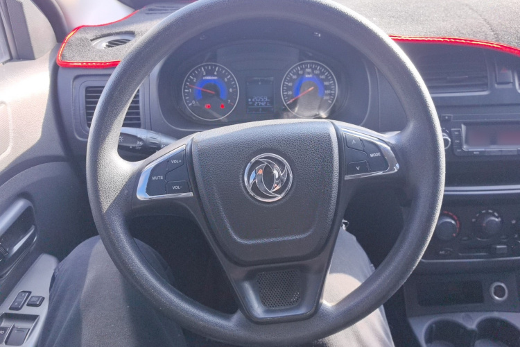 东风风光 风光330 2019款 1.5L手动实用型II 国VI局部细节13