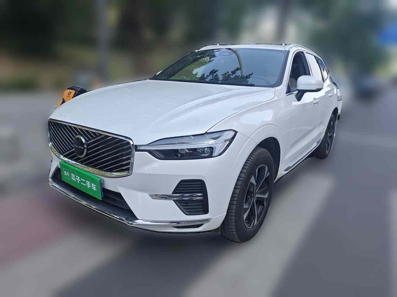 沃尔沃XC60 2026款 B5 四驱智逸豪华版(2)
