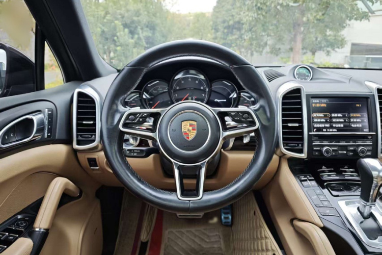 保时捷 2015款 Cayenne 3.0T车身外观6008