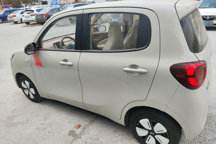 五菱汽车 宏光MINIEV 2025款 四门版 进阶款车身外观4