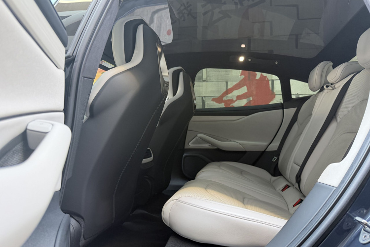 小米汽车 小米SU7 2024款 四驱Max创始版中控内饰7003