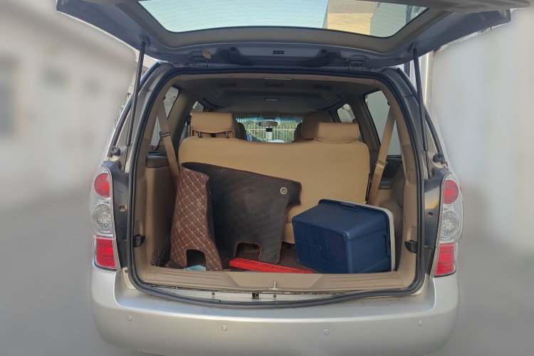 别克GL8 2014款 2.4L 经典版局部细节23