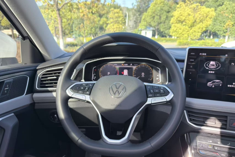 大众 探岳 2023款 330TSI 两驱豪华Plus进阶版中控内饰7009