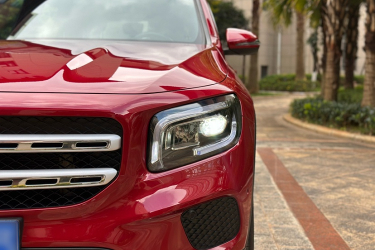 奔驰GLB 2023款 改款 GLB 200 时尚型车身外观6011