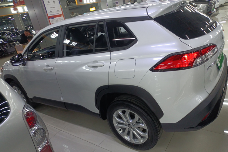 丰田 锋兰达 2026款 2.0L CVT舒适版车身外观6003