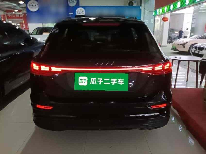 奥迪Q5 e-tron 2023款 40 e-tron 星耀型 机甲套装(3)
