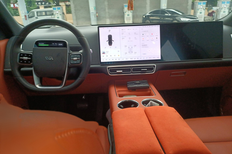 理想汽车 理想L8 2023款 Pro中控内饰7002
