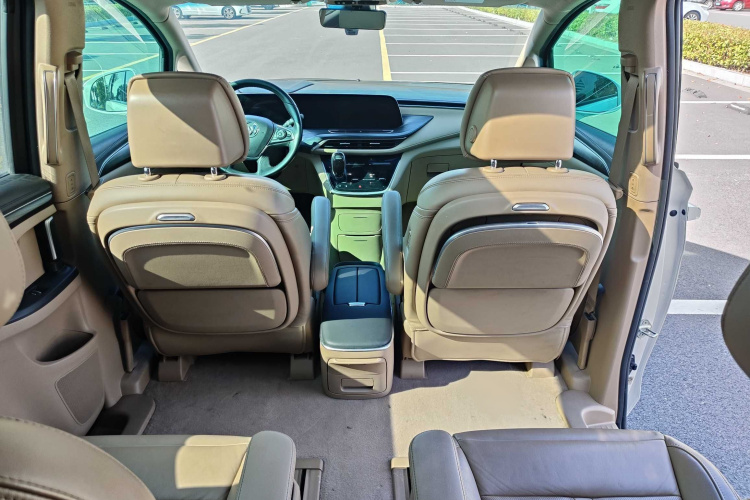 别克GL8 2020款 ES陆尊 653T 豪华型中控内饰7010