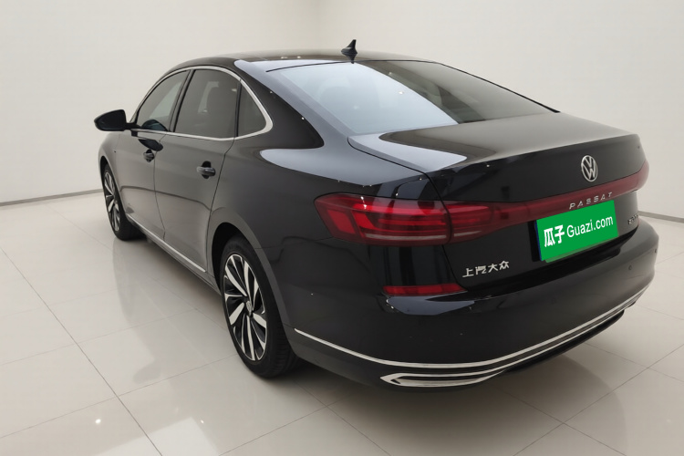 大众 帕萨特 2022款 330TSI 豪华版车身外观5