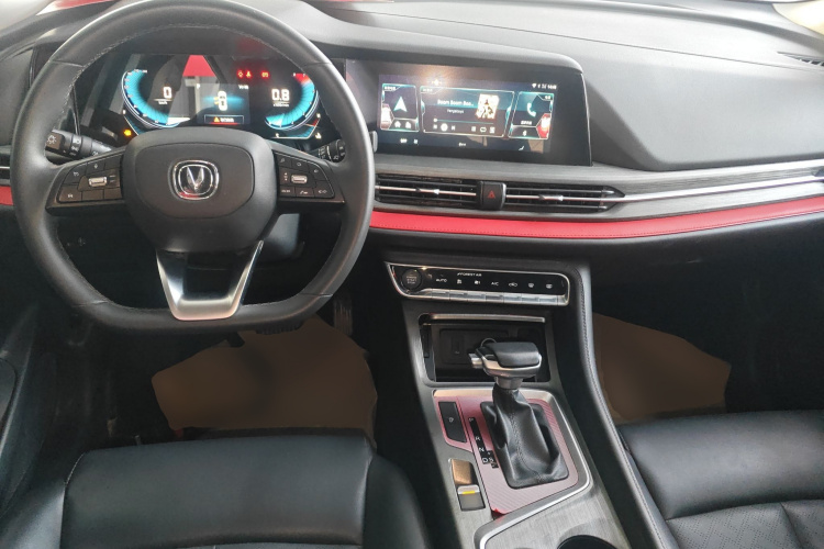 长安CS55PLUS 2021款 蓝鲸版 1.5T DCT豪华型中控内饰7002