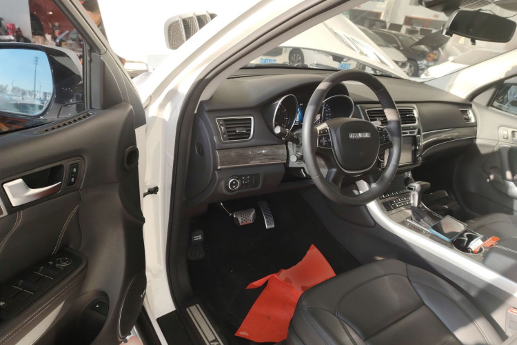 哈弗H8 2015款 2.0T 两驱舒适型中控内饰20