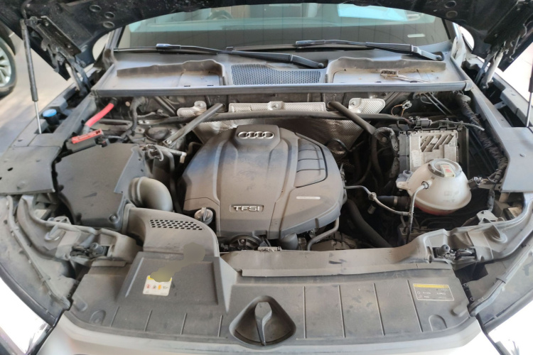 奥迪Q5L 2020款 改款 40 TFSI 荣享时尚型机舱底盘24