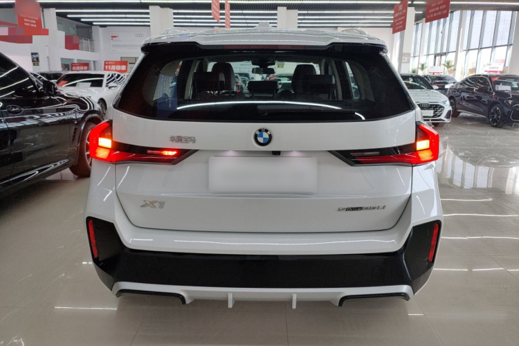 宝马X1 2024款 sDrive25Li M运动套装车身外观6