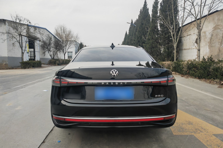 大众 帕萨特 2025款 Pro 380TSI 龙运版车身外观6004