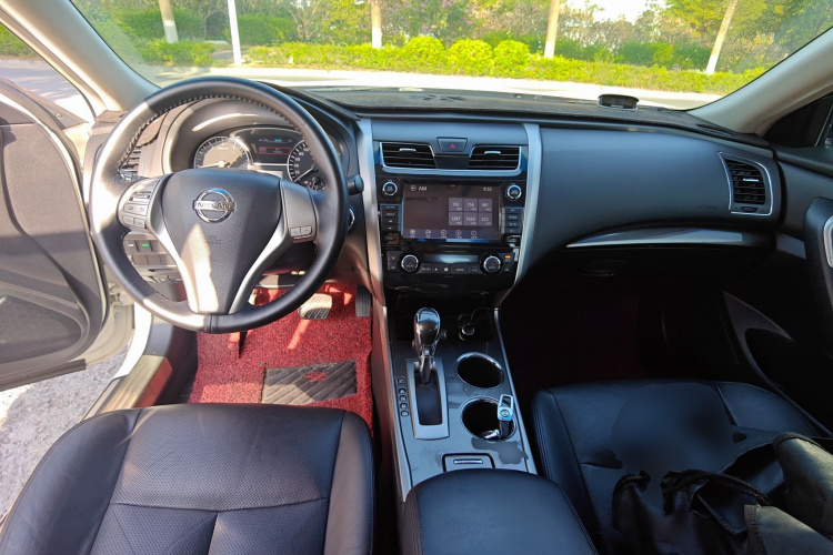 日产 天籁 2013款 2.0L XL舒适版中控内饰7002