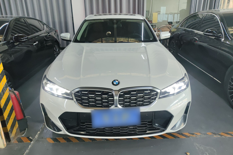宝马3系 2023款 325Li xDrive M运动套装车身外观2