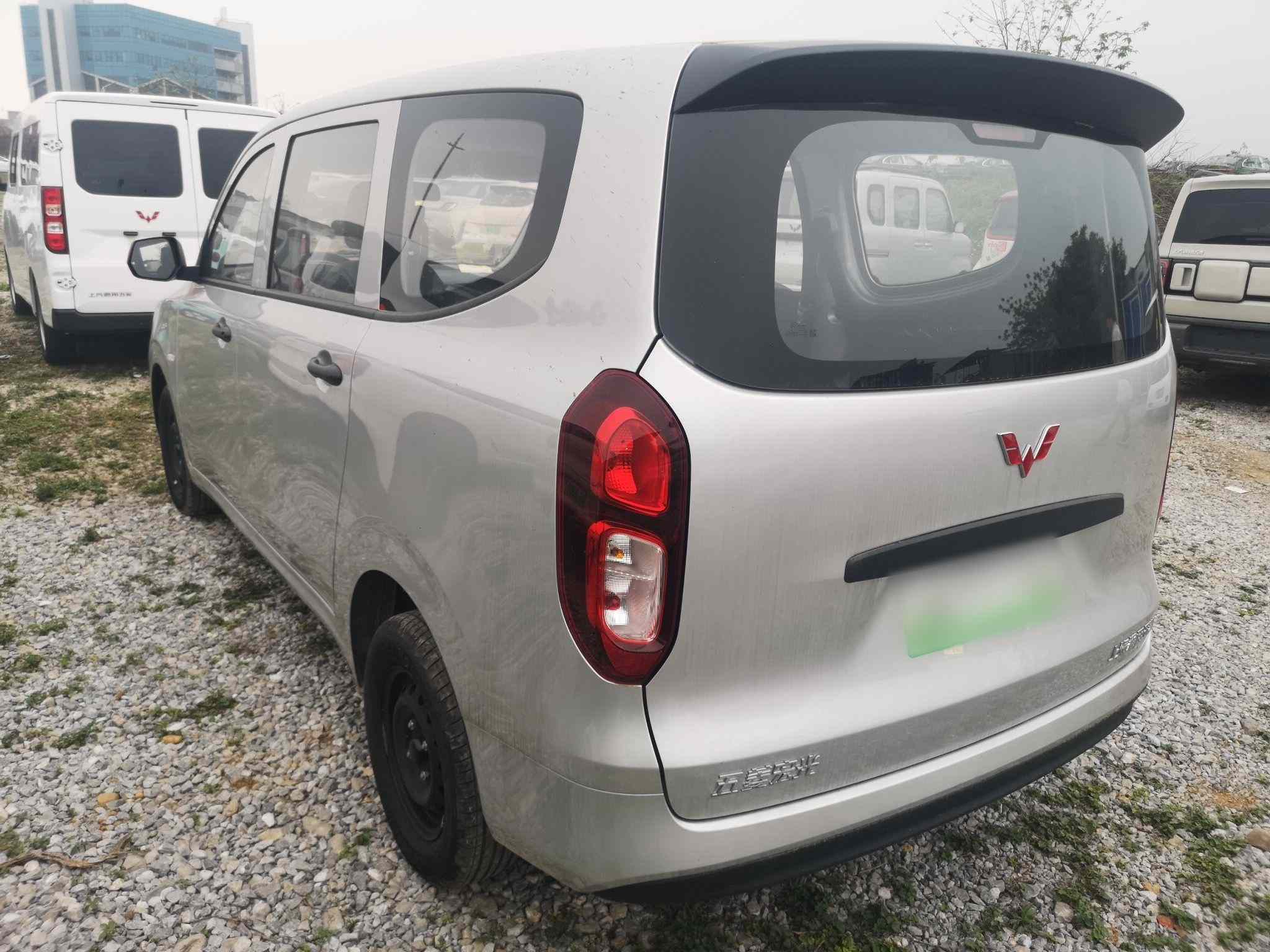 五菱汽车 五菱宏光新能源 2025款 增程式混动 50KM 标准型(3)