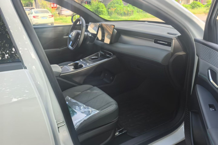 比亚迪 秦PLUS 2025款 DM-i 智驾版 128KM进取型车身外观6013