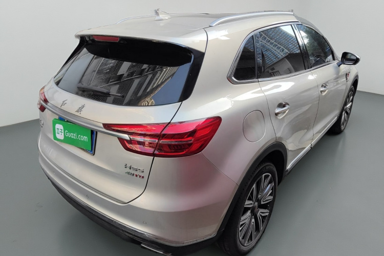 红旗HS5 2022款 2.0T 智联旗享四驱版车身外观7