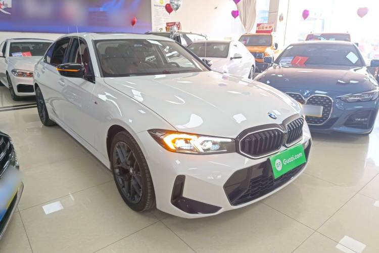宝马3系 2025款 330Li M运动曜夜套装车身外观6002