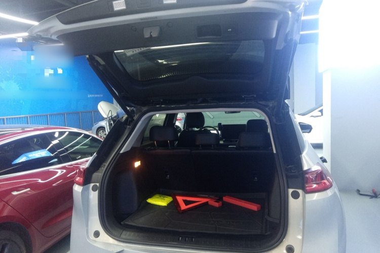 埃安 AION V 2021款 Plus 80 智享科技版 三元锂局部细节23