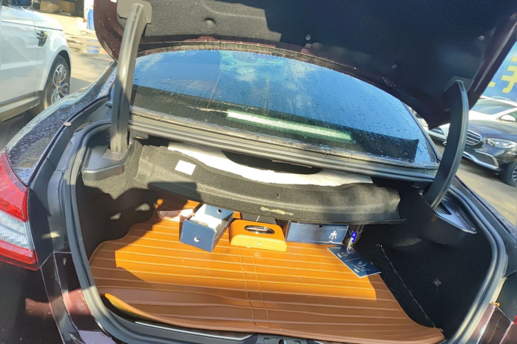 玛莎拉蒂 总裁 2018款 3.0T 标准版中控内饰23