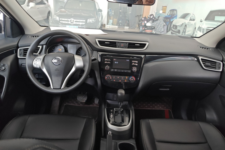 日产 逍客 2016款 2.0L CVT精英版中控内饰12