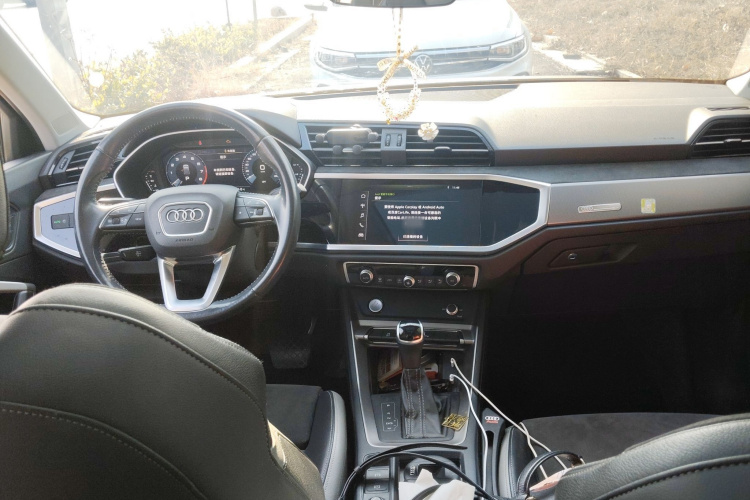 奥迪Q3 2020款 35 TFSI 进取动感型中控内饰12
