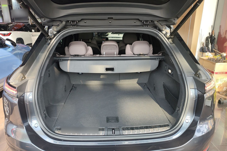 蔚来ES7 2022款 100kWh 首发版机舱底盘23