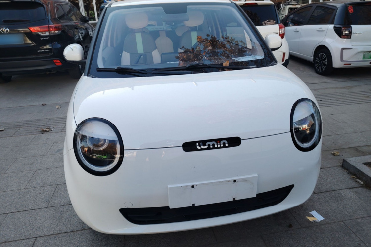 长安启源 长安Lumin 2022款 210km 香甜款车身外观2