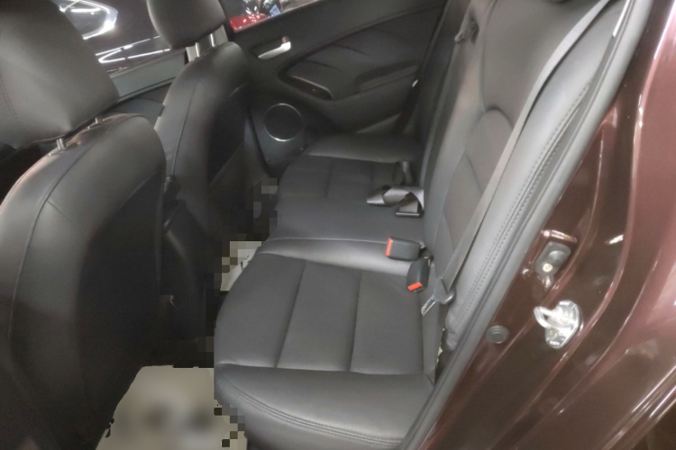 起亚K3 2013款 1.6L 自动GLS中控内饰7004