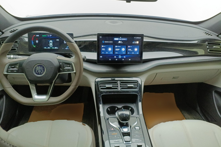 比亚迪 秦PLUS 2024款 荣耀版 DM-i 55KM领先型中控内饰12