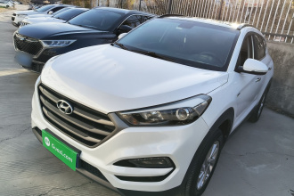 现代 途胜 2015款 1.6T 双离合两驱智能型