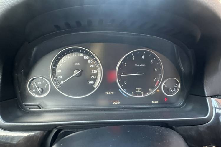 宝马5系 2017款 525Li 领先型中控内饰7001