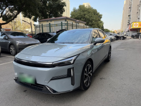 吉利银河 银河L6 2024款 125km 创想版