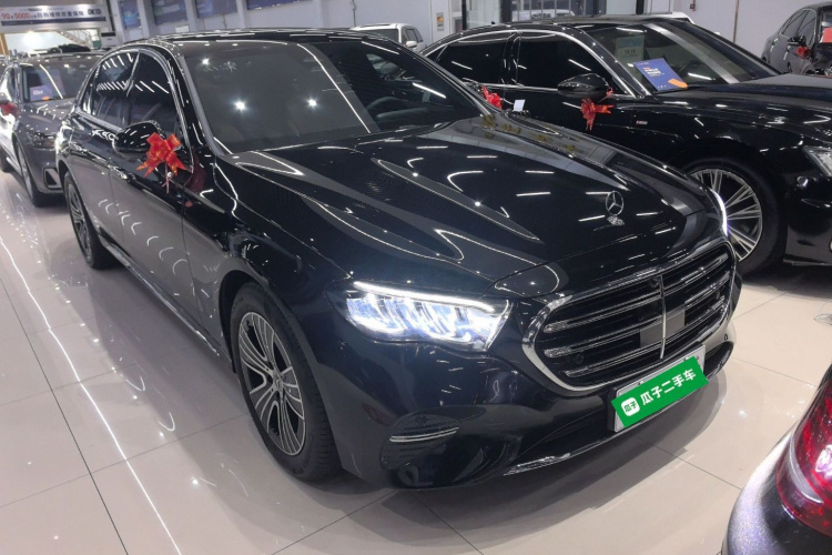 奔驰E级 2025款 E 260 L车身外观3