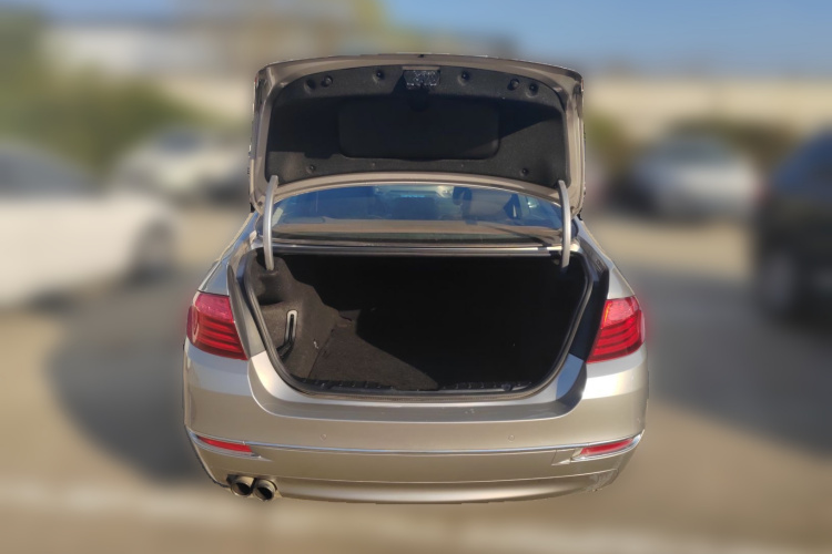 宝马5系 2014款 525Li 领先型中控内饰23