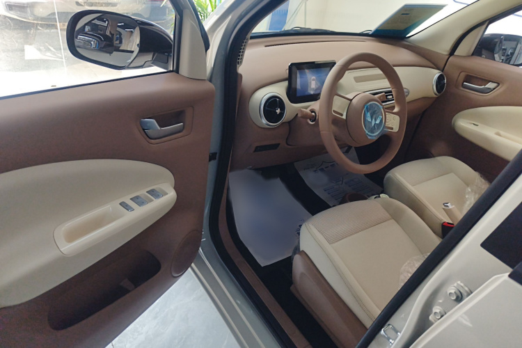 五菱汽车 宏光MINIEV 2025款 四门版 进阶款中控内饰7002