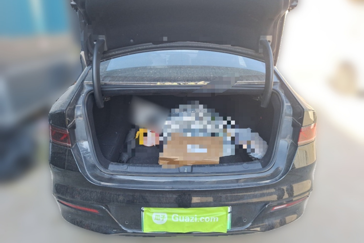 比亚迪 秦PLUS 2023款  冠军版 DM-i 120KM超越型局部细节23