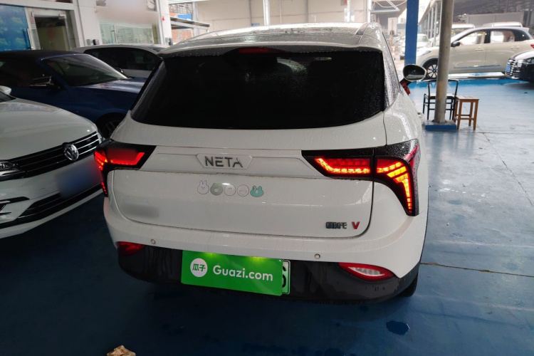 哪吒汽车 哪吒V 2022款 长续航行业定制版车身外观6