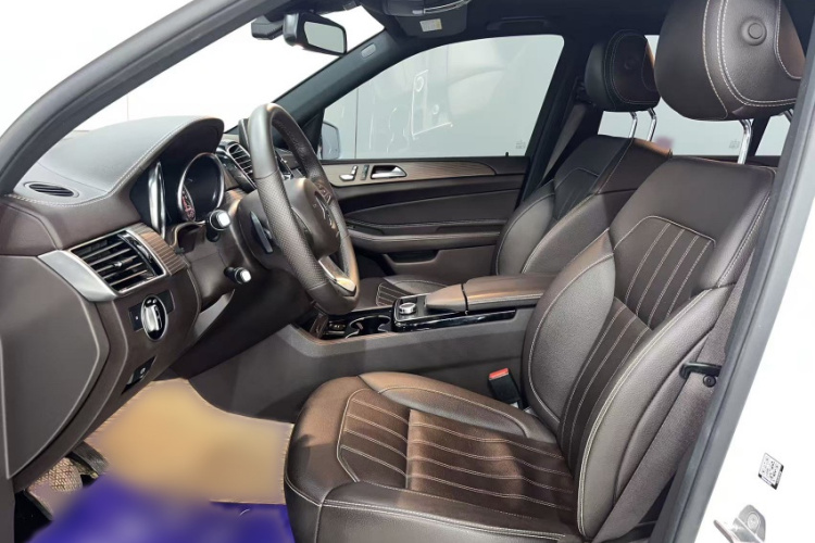 奔驰GLE 2018款 GLE 320 4MATIC 动感型臻藏版中控内饰7005