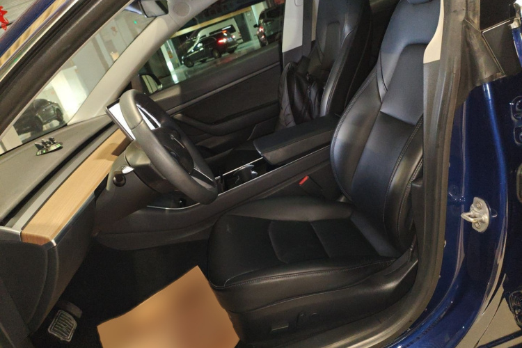 特斯拉 Model 3 2019款 标准续航后驱升级版局部细节19