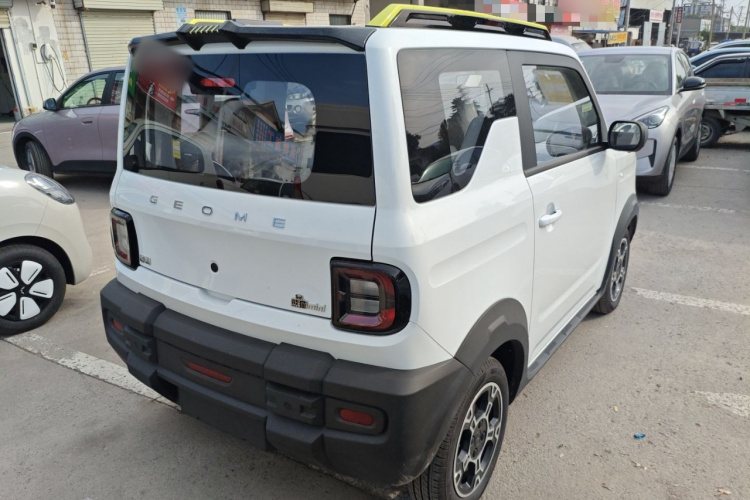 吉利银河 2025款 210km 熊猫骑士车身外观7