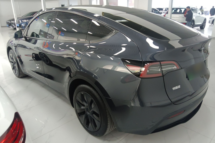 特斯拉 Model Y 2024款 后轮驱动版车身外观6003