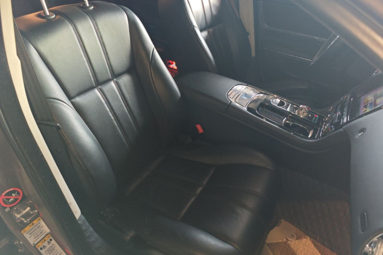 捷豹XJ 2016款 XJL 3.0 SC 两驱典雅商务版局部细节41