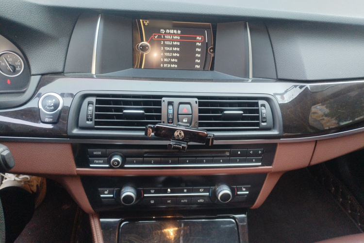 宝马5系 2013款 525Li 领先型局部细节16