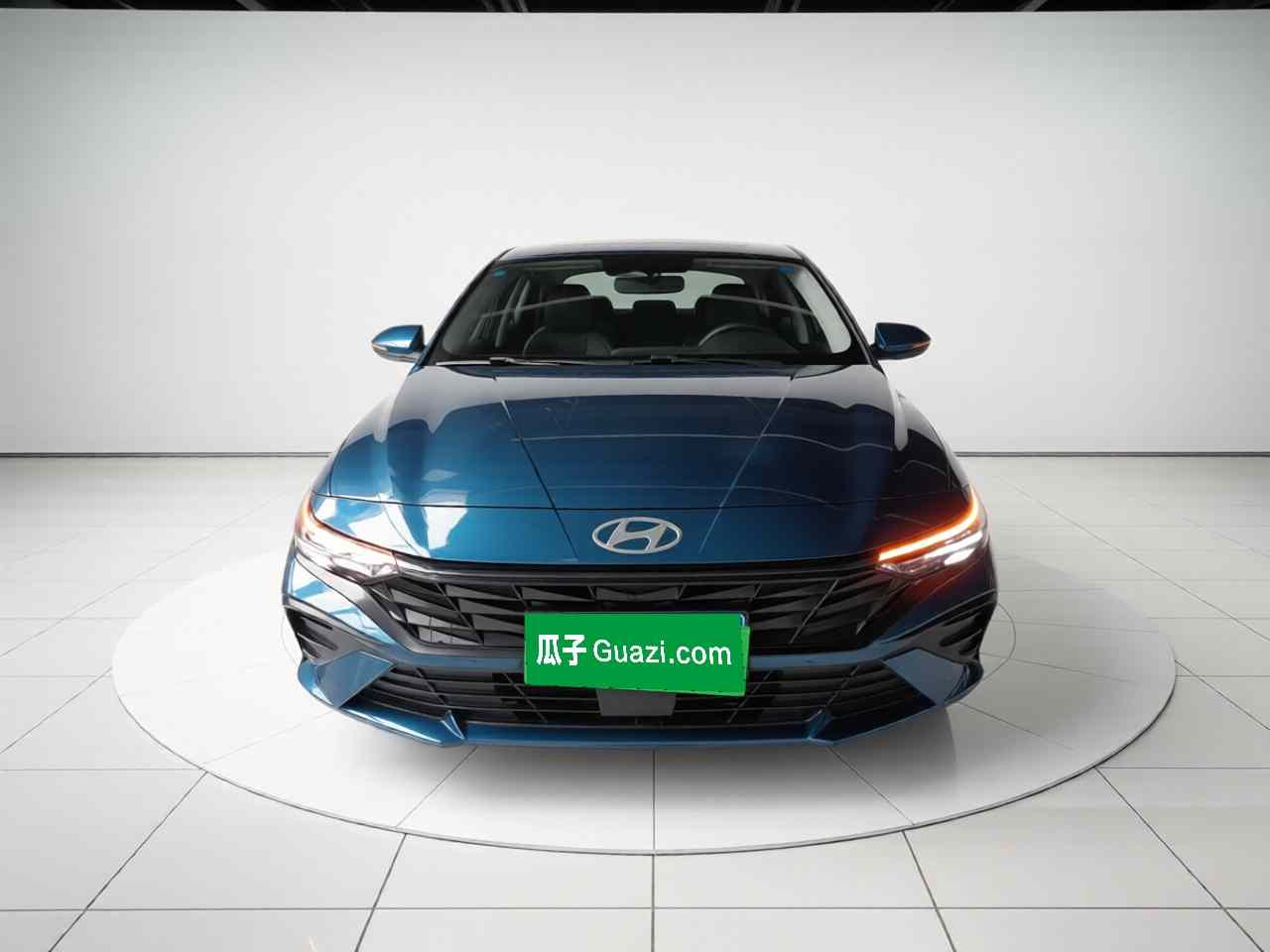 现代 伊兰特 2023款 1.5L CVT LUX尊贵版(1)