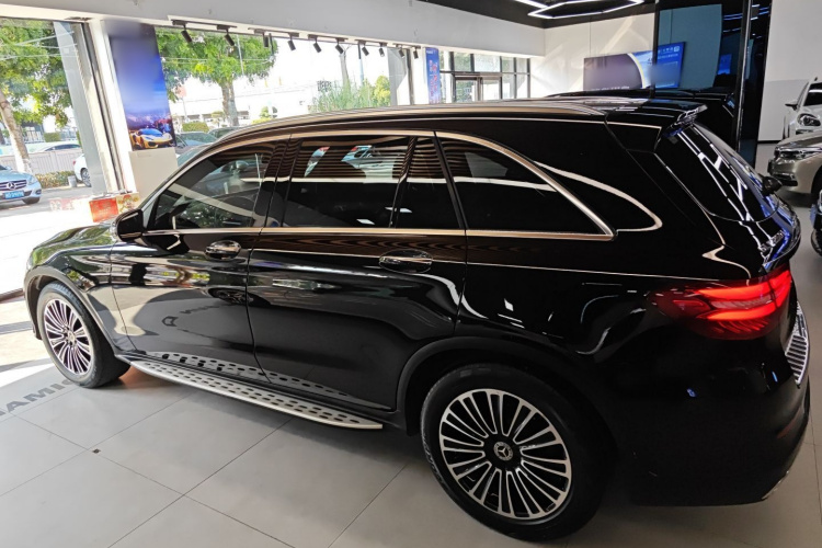 奔驰GLC 2019款 GLC 260 L 4MATIC 动感型车身外观4
