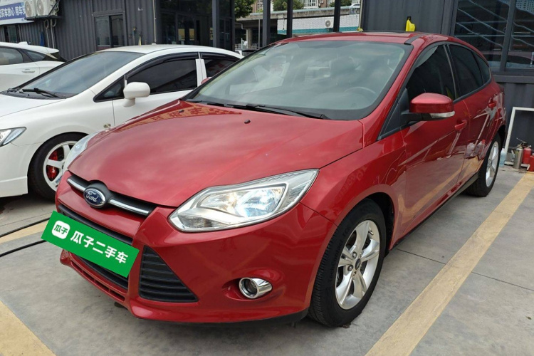 福特 福克斯 2012款 两厢 1.6L 手动风尚型车身外观1