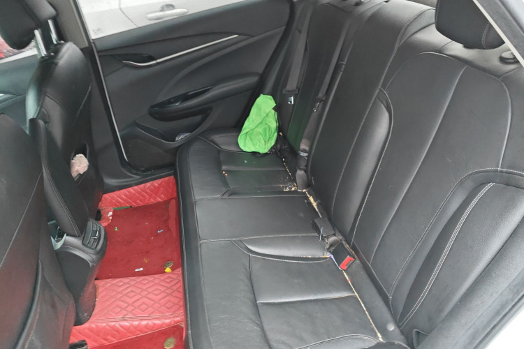 别克 英朗 2019款 18T 自动互联精英型 国VI中控内饰21